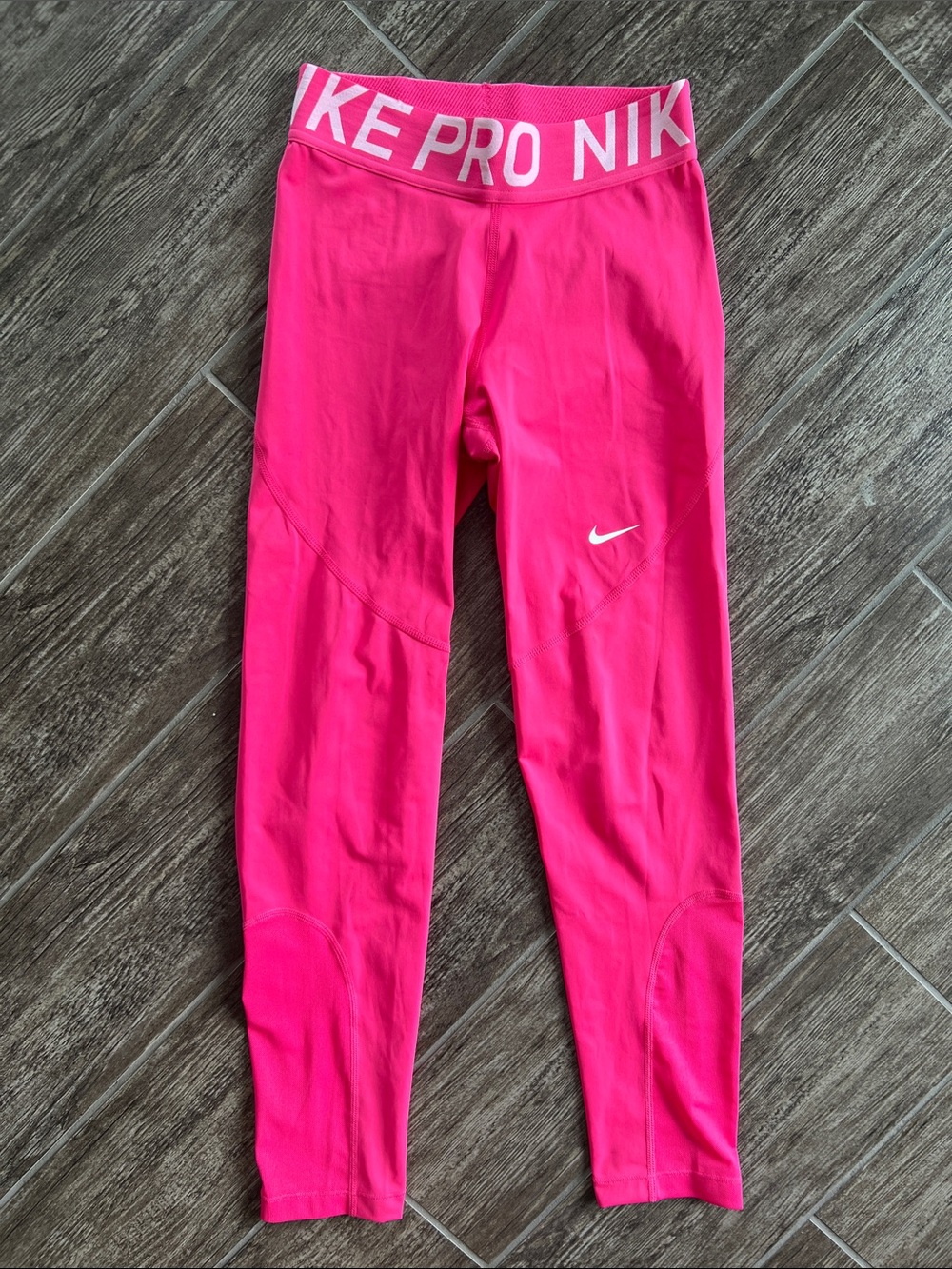 Nike Pro Pink Crop Leggings